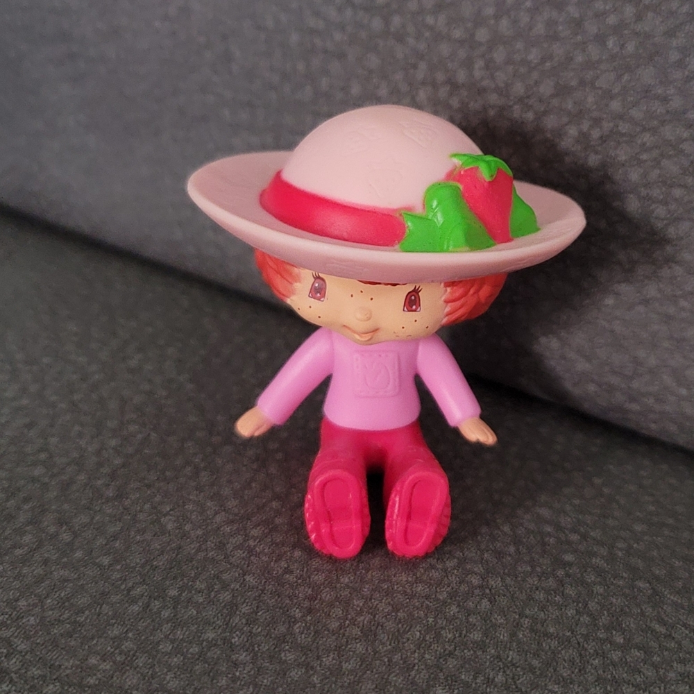 Strawberry Shortcake Figurine!